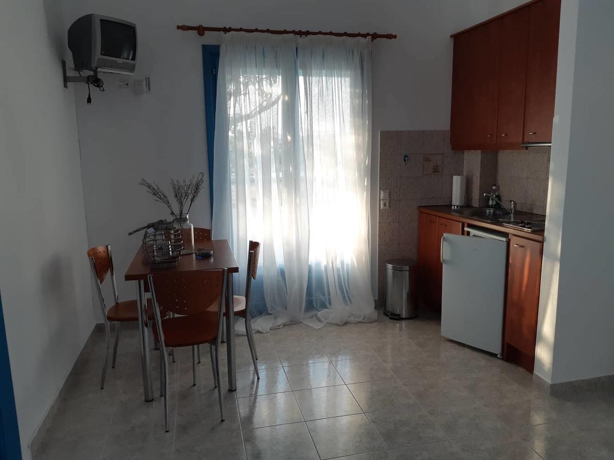 Moustakas Beach Apartments Adámas Extérieur photo