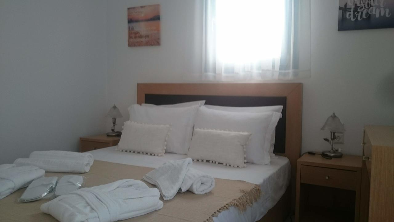 Moustakas Beach Apartments Adámas Extérieur photo
