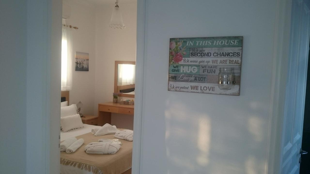 Moustakas Beach Apartments Adámas Extérieur photo