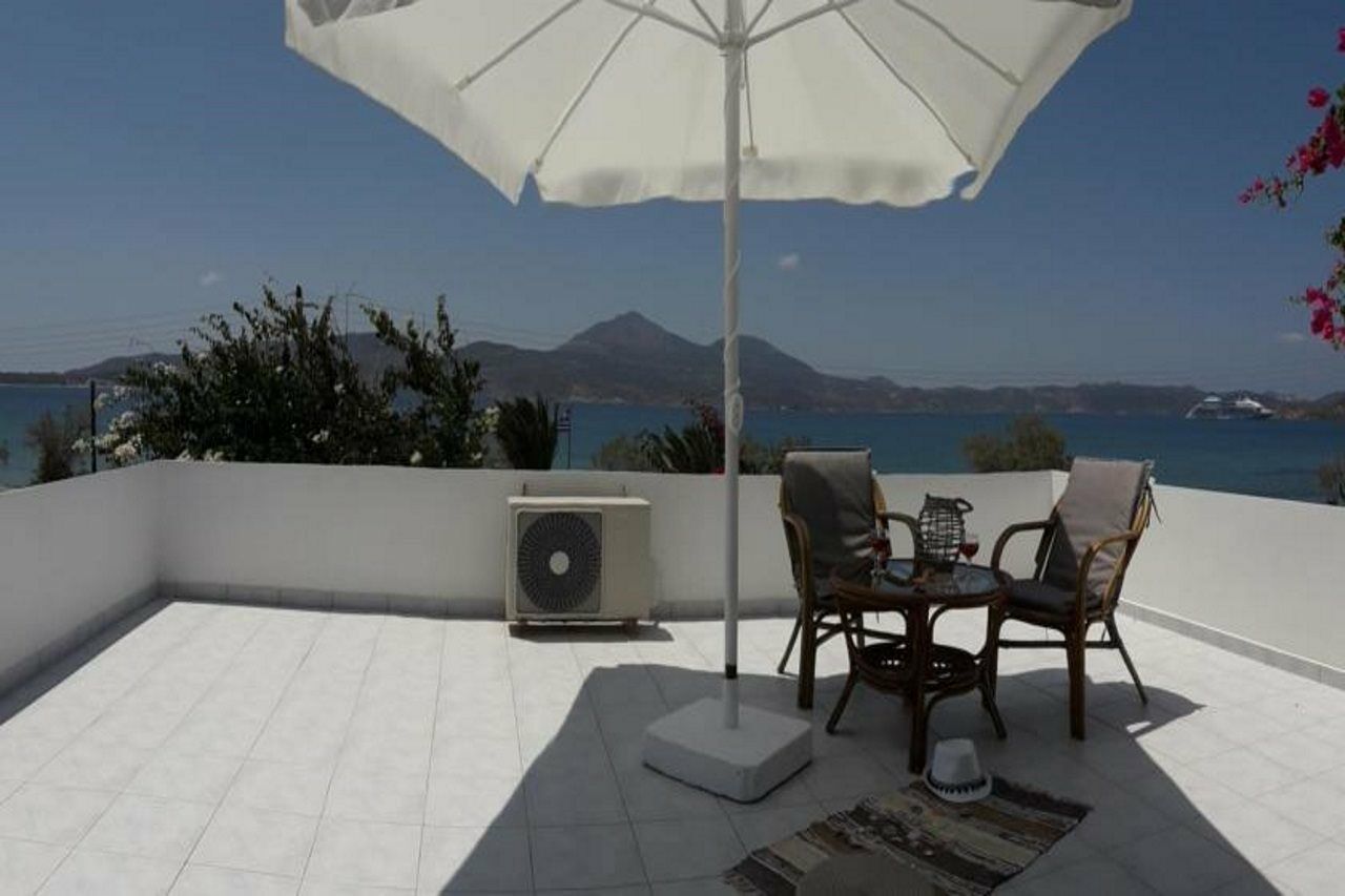 Moustakas Beach Apartments Adámas Extérieur photo